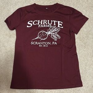 Schrute Farms The Office Women’s T-Shirt, Great Condition! Size Small, Maroon